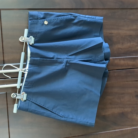 Shorts - Picture 1 of 4